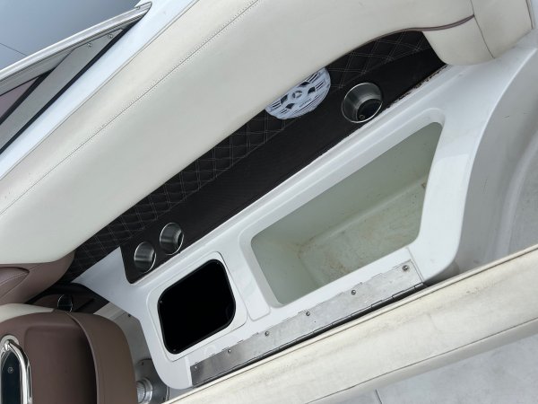 Used 2010  powered Cobalt Boat for sale